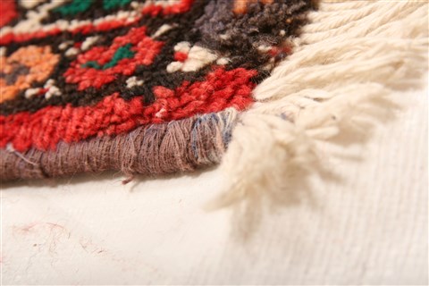 Yalameh Red Hand Knotted 82 X 116 Area Rug 100-21479 Image 1