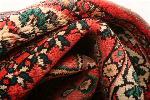 Yalameh Red Hand Knotted 82 X 116 Area Rug 100-21479 Image 5