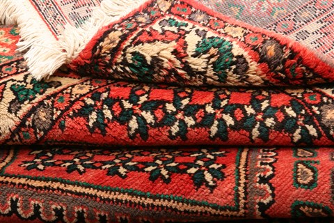Yalameh Red Hand Knotted 82 X 116 Area Rug 100-21479 Image 13