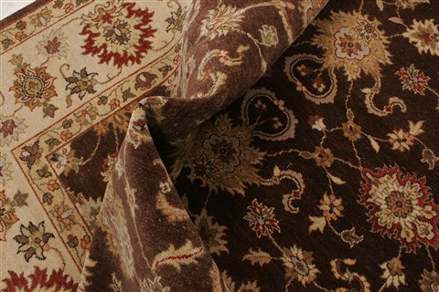 Agra Brown Hand Knotted 81 X 911 Area Rug 250-21515 Image 5