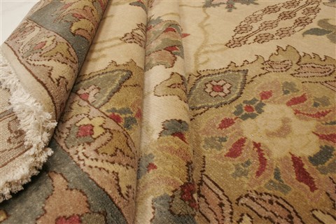 Chobi Beige Hand Knotted 84 X 98 Area Rug 250-21550 Image 8