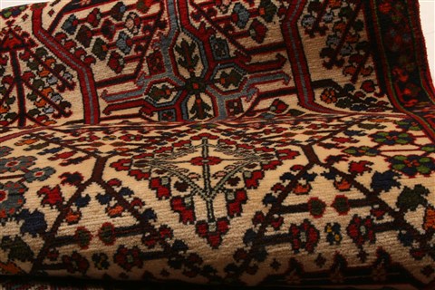 Maymeh Red Hand Knotted 33 X 62 Area Rug 100-21568 Image 12