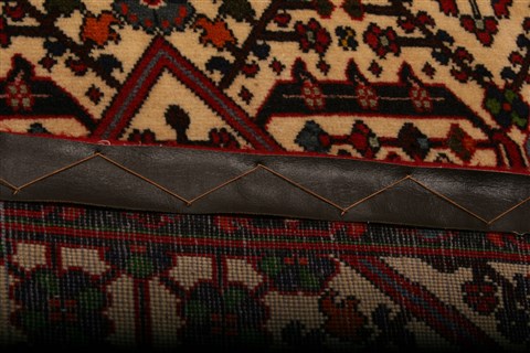 Maymeh Red Hand Knotted 33 X 62 Area Rug 100-21568 Image 18