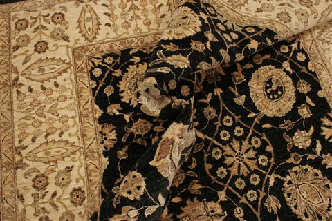 Chobi Black Hand Knotted 81 X 106  Area Rug 250-21574 Image 9