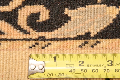 Sarouk Beige Runner Hand Knotted 26 X 63 Area Rug 100-21578 Image 11