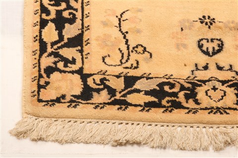 Sarouk Beige Runner Hand Knotted 26 X 63 Area Rug 100-21578 Image 18