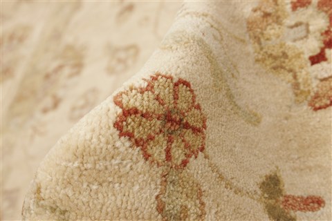 Ziegler Beige Hand Knotted 82 X 101 Area Rug 250-21590 Image 1