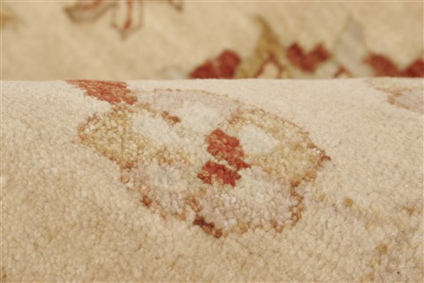 Ziegler Beige Hand Knotted 82 X 101 Area Rug 250-21590 Image 5