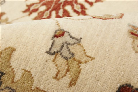 Ziegler Beige Hand Knotted 80 X 103 Area Rug 250-21616 Image 5