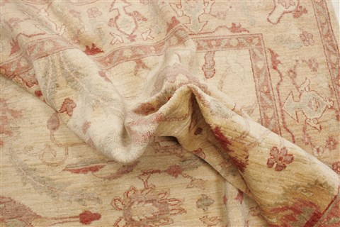 Pishavar Beige Hand Knotted 78 X 910 Area Rug 250-21667 Image 6