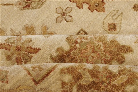 Oushak Beige Hand Knotted 80 X 100 Area Rug 250-21712 Image 11