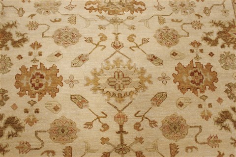 Oushak Beige Hand Knotted 80 X 100 Area Rug 250-21712 Image 15