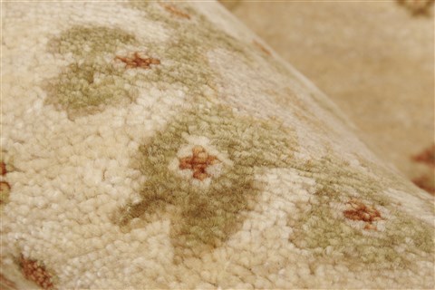 Oushak Beige Hand Knotted 80 X 100 Area Rug 250-21712 Image 2