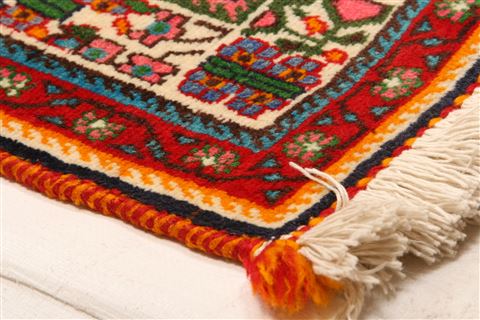 Qashqai Red Hand Knotted 66 X 910 Area Rug 100-21731 Image 17