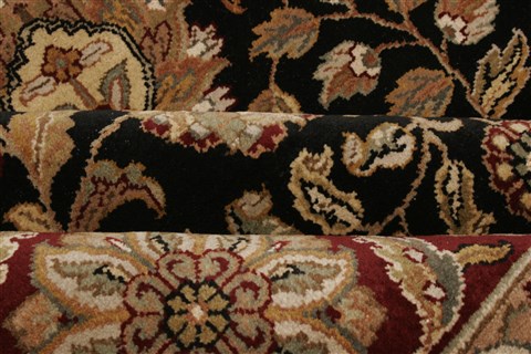 Agra Black Hand Knotted 80 X 102 Area Rug 250-21753 Image 11