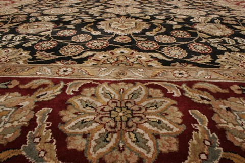 Agra Black Hand Knotted 80 X 102 Area Rug 250-21753 Image 15