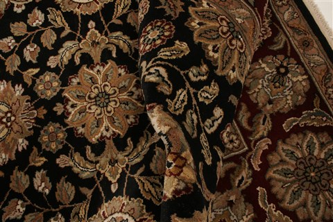Agra Black Hand Knotted 80 X 102 Area Rug 250-21753 Image 5
