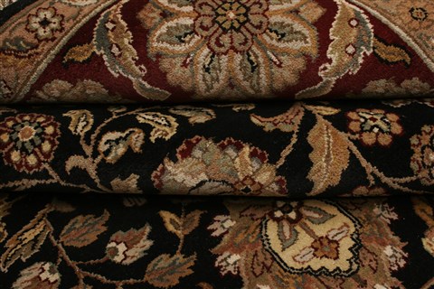 Agra Black Hand Knotted 80 X 102 Area Rug 250-21753 Image 8