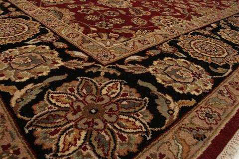 Agra Red Hand Knotted 82 X 103 Area Rug 250-21758 Image 18