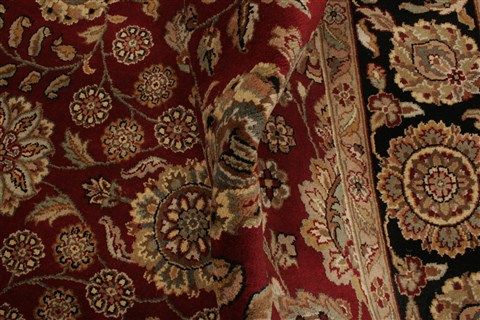 Agra Red Hand Knotted 82 X 103 Area Rug 250-21758 Image 7