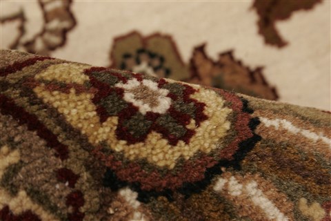Agra Beige Hand Knotted 711 X 100 Area Rug 250-21777 Image 5