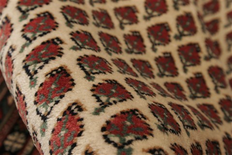 Agra Beige Square Hand Knotted 89 X 103 Area Rug 250-21779 Image 1