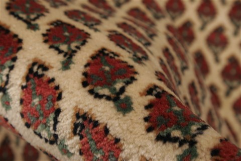 Agra Beige Square Hand Knotted 89 X 103 Area Rug 250-21779 Image 2