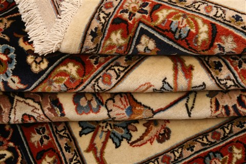 Mashad Red Hand Knotted 66 X 95 Area Rug 100-21780 Image 3