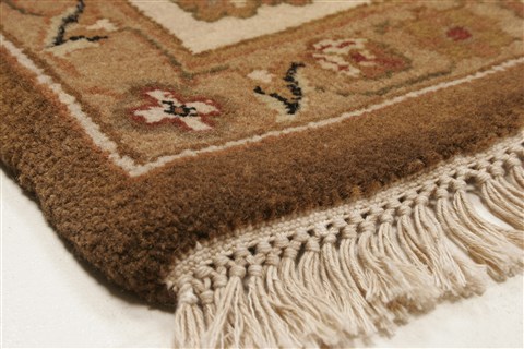 Agra Brown Hand Knotted 83 X 100 Area Rug 250-21786 Image 20