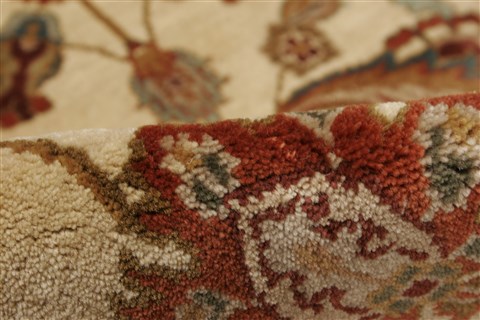 Agra Beige Hand Knotted 81 X 910 Area Rug 250-21788 Image 5