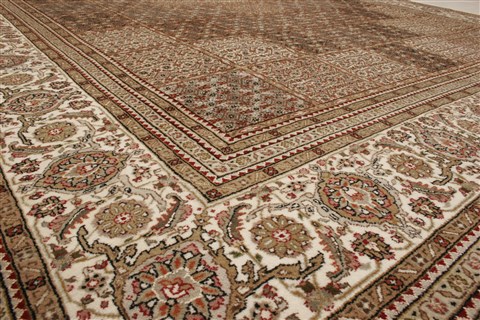 Tabriz Beige Hand Knotted 710 X 910 Area Rug 250-21794 Image 15