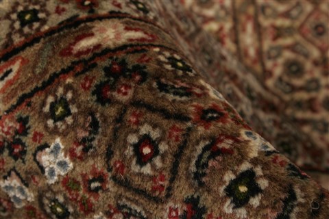 Tabriz Beige Hand Knotted 710 X 910 Area Rug 250-21794 Image 3