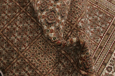 Tabriz Beige Hand Knotted 710 X 910 Area Rug 250-21794 Image 6
