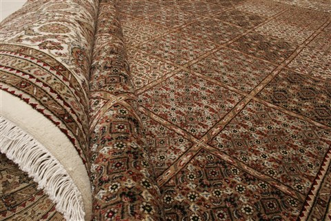 Tabriz Beige Hand Knotted 710 X 910 Area Rug 250-21794 Image 7