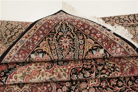 Pak-Persian Black Hand Knotted 81 X 105 Area Rug 250-21795 Image 10