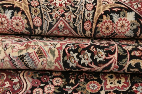 Pak-Persian Black Hand Knotted 81 X 105 Area Rug 250-21795 Image 9