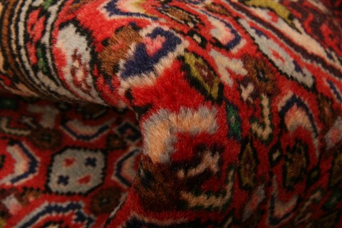Sanandaj Red Runner Hand Knotted 29 X 133 Area Rug 100-21798 Image 2