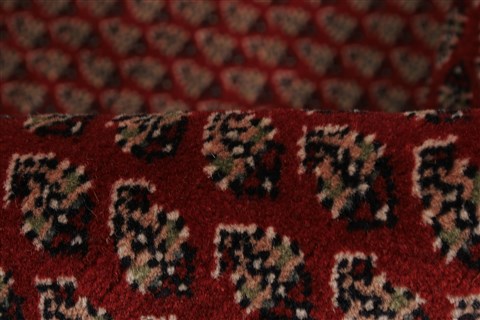 Tabriz Red Hand Knotted 82 X 100 Area Rug 250-21845 Image 2