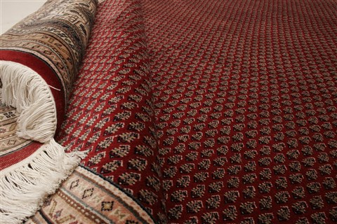 Tabriz Red Hand Knotted 82 X 100 Area Rug 250-21845 Image 5