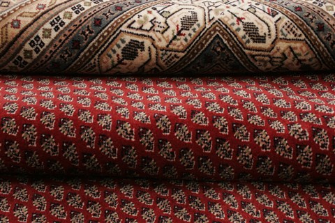 Tabriz Red Hand Knotted 82 X 100 Area Rug 250-21845 Image 6