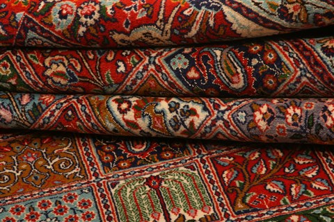 Mood Red Hand Knotted 67 X 99  Area Rug 253-21852 Image 11