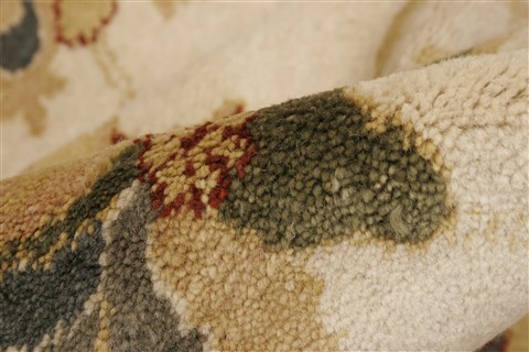 Chobi Beige Hand Knotted 81 X 100 Area Rug 250-21855 Image 5