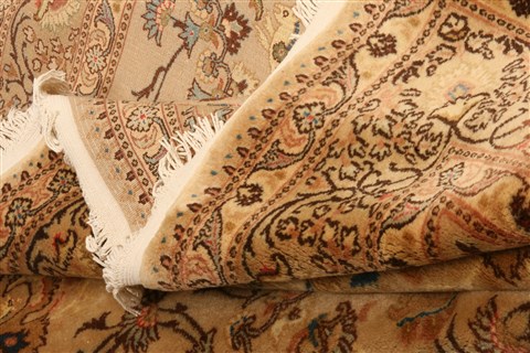 Kashan Beige Hand Knotted 66 X 910 Area Rug 100-21865 Image 2