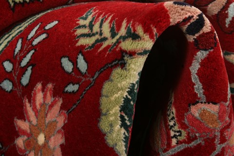 Kashan Red Hand Knotted 61 X 92 Area Rug 100-21871 Image 2