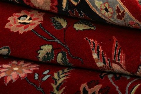 Kashan Red Hand Knotted 61 X 92 Area Rug 100-21871 Image 7