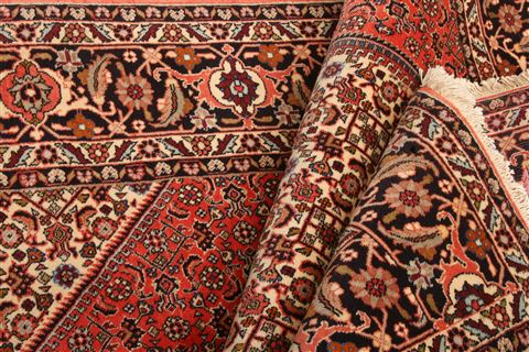 Bidjar Red Square Hand Knotted 67 X 710 Area Rug 100-21878 Image 5