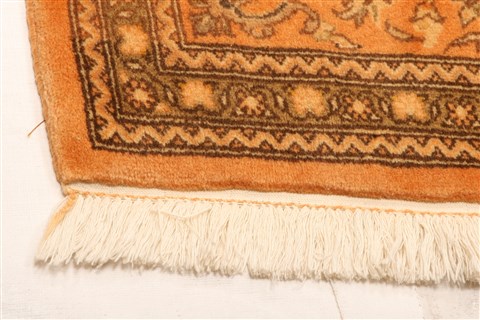 Sarouk Yellow Hand Knotted 69 X 910 Area Rug 100-21888 Image 2