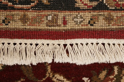 Agra Red Hand Knotted 46 X 511 Area Rug 250-21894 Image 10