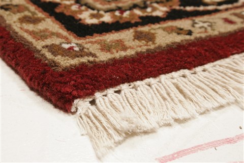 Agra Red Hand Knotted 46 X 511 Area Rug 250-21894 Image 16