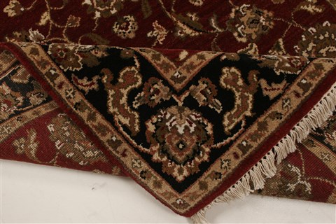 Agra Red Hand Knotted 46 X 511 Area Rug 250-21894 Image 8